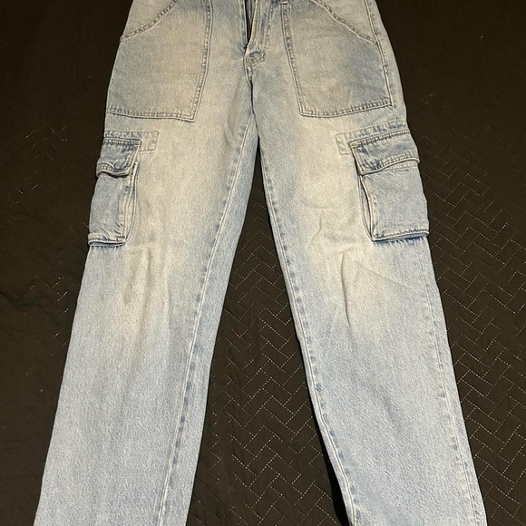 Relaxed cargo jeans - Picture 2 of 4